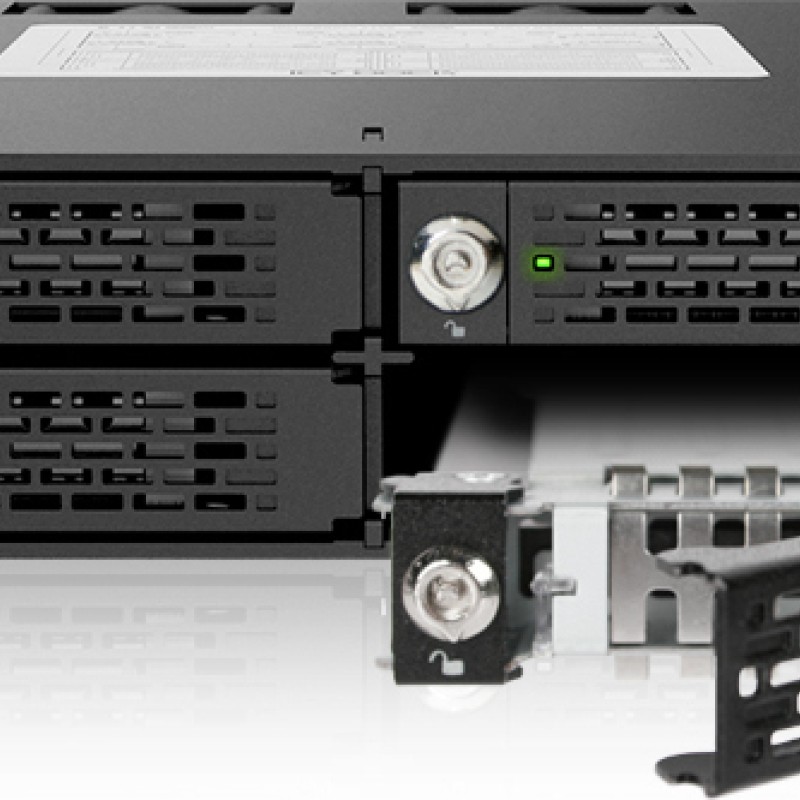 Icy Dock ToughArmor Rugged Full Metal 4 Bay 2.5 Inch SATA/SAS HDD And SDD Backplane Cage with locking Trays for External 5.25 Inch Bay Μαύρο (MB994SK-1B)