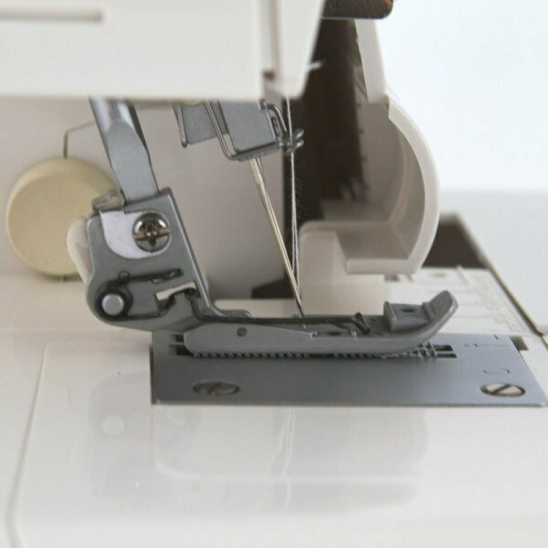 Lucznik Ραπτομηχανή Κοπτοράπτης Overlock 820D-3 820D-3