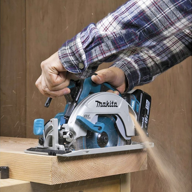 Makita DHS680Z Δισκοπρίονο Brushless 18V Solo με Σύστημα Αναρρόφησης