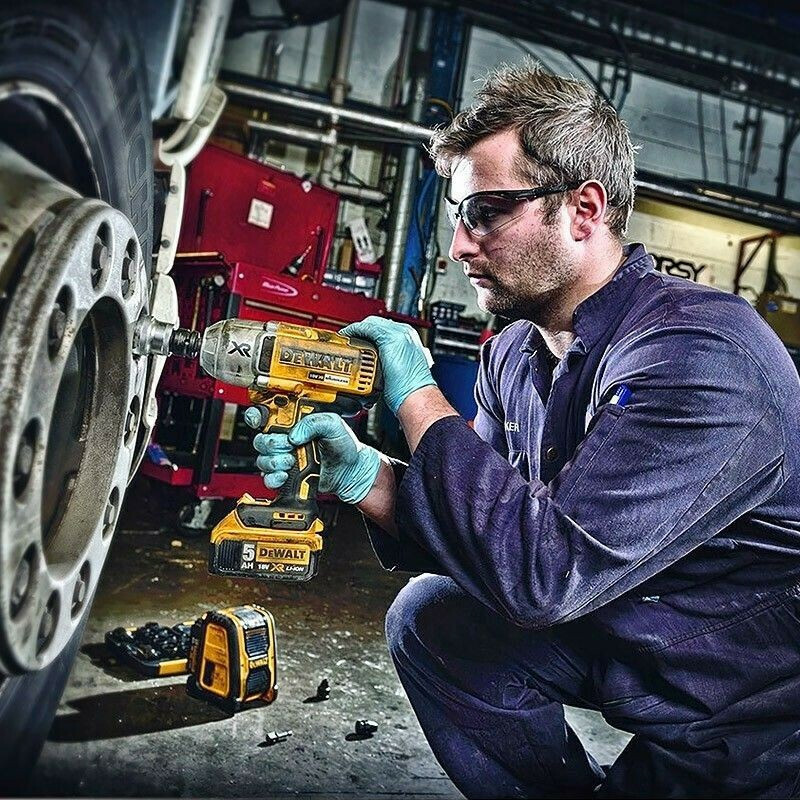 Dewalt DCF899P2 Brushless Μπουλονόκλειδο Μπαταρίας 18V 2x5Ah με Υποδοχή 1/2