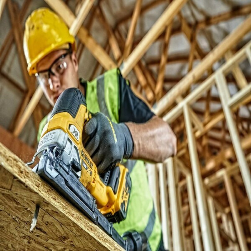 Dewalt Σέγα 18V Solo Brushless DCS334N