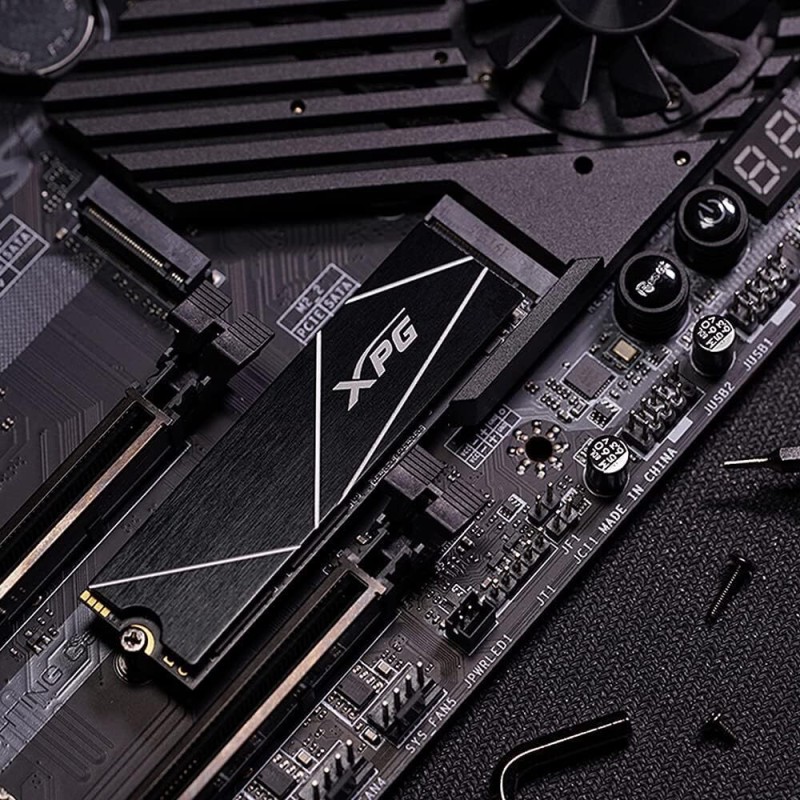 Adata XPG Gammix S70 Blade SSD 8TB M.2 NVMe PCI Express 4.0 AGAMMIXS70B-8000G-CS